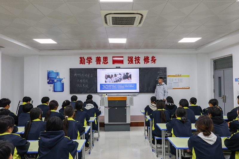 期中考试.jpg